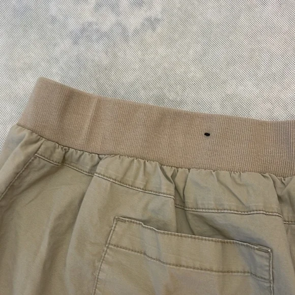 Lane Bryant Pull On Khaki Style Tan Shorts Elastic Waist. Size 14 Super Comfy - Picture 10 of 10